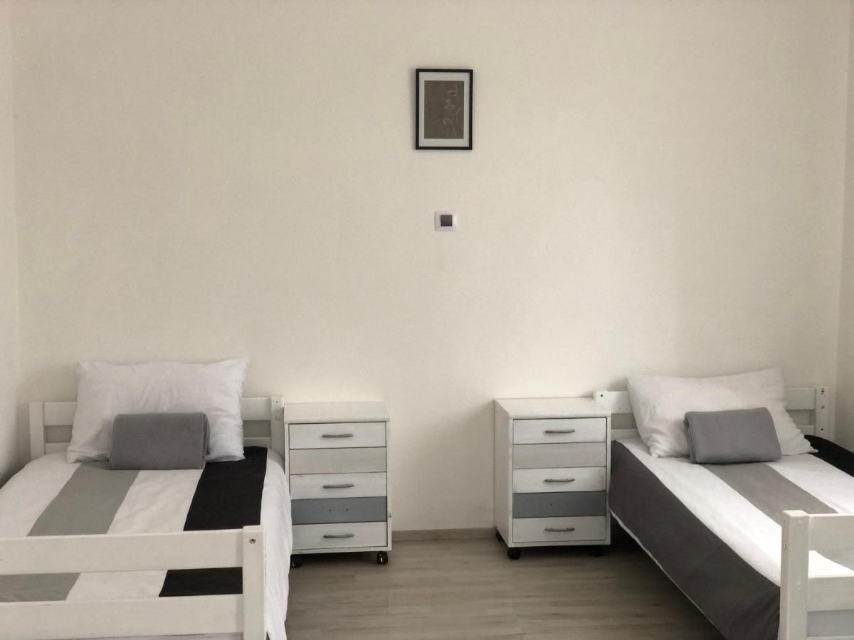 Mija Apartman S Vinnym Sklipkem, Zahradou A Grilem Kájov Kültér fotó