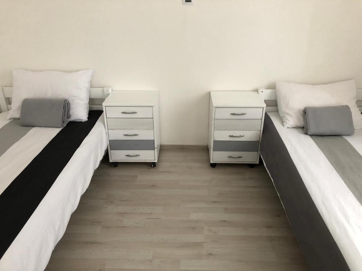 Mija Apartman S Vinnym Sklipkem, Zahradou A Grilem Kájov Kültér fotó